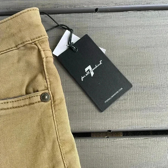7 For All Mankind Khaki Shorts - Picture 3 of 5